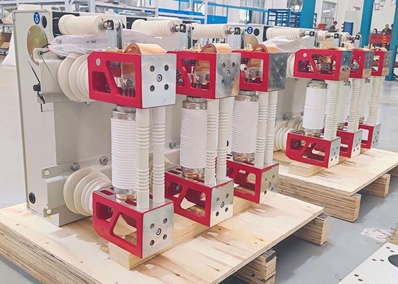 C.A. triphasé 50HZ 12KV de disjoncteur à haute tension du vide 50KA à 4000A