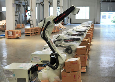 les systèmes robotiques de soudure de 350A 500A pour le métal président des jambes de bureau 6,5&quot; écran de la couleur LED