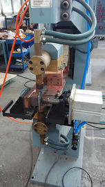 Machine automatique spéciale de soudage par résistance pour la perte de puissance faible de charnière de porte