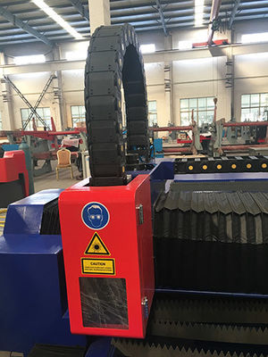 Machine à découper l' acier CNC de 4 kW, équipement de découpe laser de métal de 1500x3000 mm