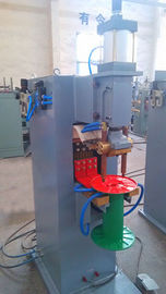 Machine pneumatique de soudage par résistance de tache pour des enrouleurs de câbles avec le double chalumeau