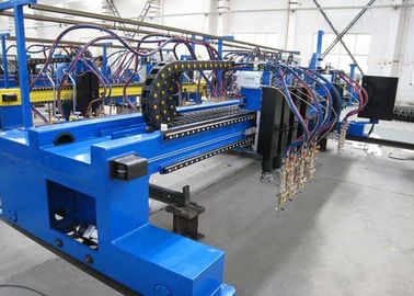 Type automatique de portique découpeuse de plasma de commande numérique par ordinateur avec les torches de coupe multi de flamme