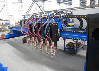 Type automatique de portique découpeuse de plasma de commande numérique par ordinateur avec les torches de coupe multi de flamme