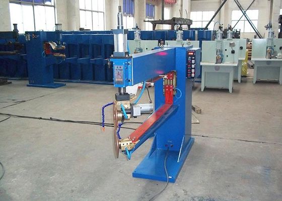 Machine de soudage à couture personnalisée de la série FN pour éviers en acier inoxydable