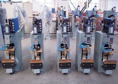 Machine pneumatique 25~150KVA de soudure continue de série spéciale de DN avec vers le bas l'électrode mobile
