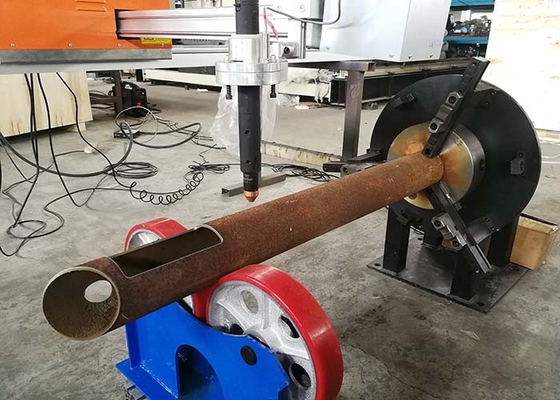 Machine de soudage CNC à pôle léger pour plaque d'acier et système de découpe par plasma de porte électrique