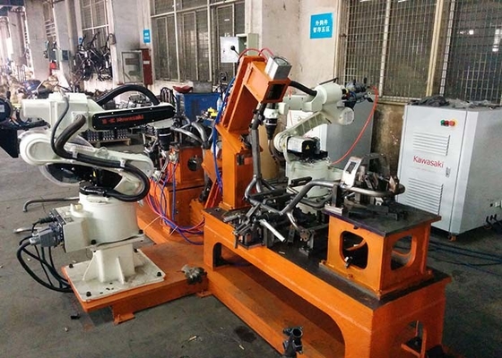 Systèmes de soudage robotique pour vélo électrique / cadre de motocyclettes Série RWS Station de soudage robotique avec bras robotique Kawasaki à 6 axes