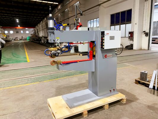 Série FN, machine de soudage à couture longitudinale à résistance 35~160KVA