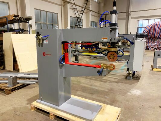 Série FN, machine de soudage à couture longitudinale à résistance 35~160KVA