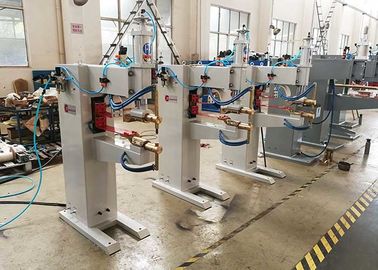 La torche simple de machine de soudage par résistance de tache pour des produits métalliques a adapté la tension aux besoins du client