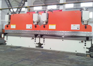 La commande numérique par ordinateur de 320 T synchronisent le début tandem de machine à cintrer de frein de presse du plat de trapèze